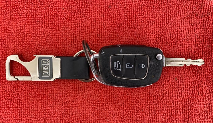 2017 Hyundai Elite i20 ASTA 1.2, Petrol, Manual, 28,507 km, Key Close Up