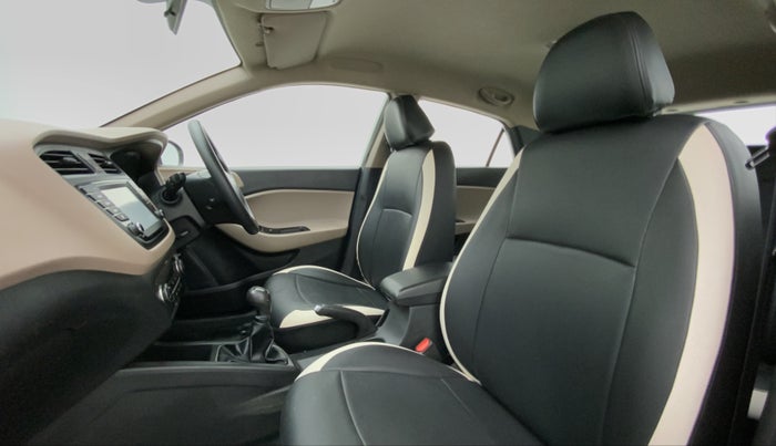 2017 Hyundai Elite i20 ASTA 1.2, Petrol, Manual, 28,507 km, Right Side Front Door Cabin