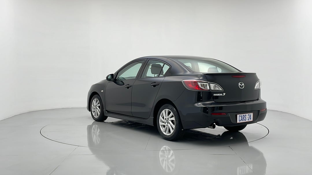 Left Back Diagonal (45- Degree) View