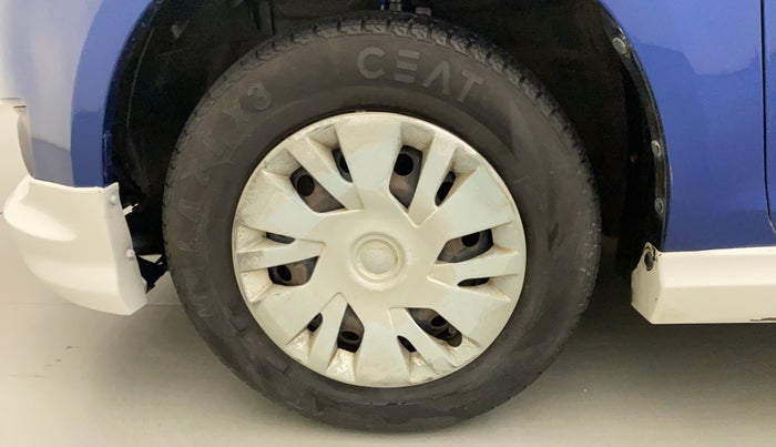 2014 Maruti Swift VXI, Petrol, Manual, 69,220 km, Left Front Wheel