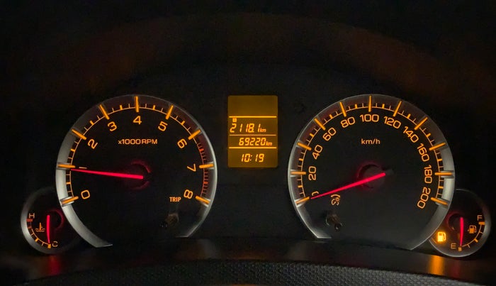 2014 Maruti Swift VXI, Petrol, Manual, 69,220 km, Odometer Image