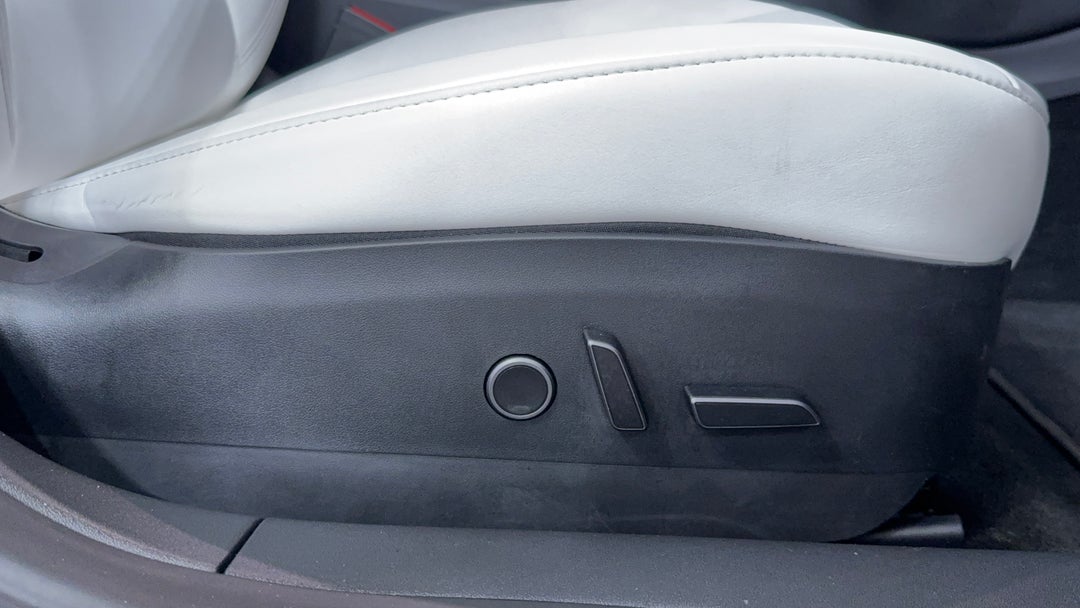 2021 Tesla Model 3 Standard Range Plus RWD, Automatic, 52580 km, Drivers Side Adjustment Panel