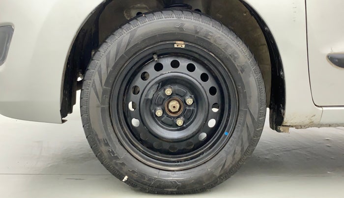 2014 Maruti Wagon R 1.0 VXI, Petrol, Manual, 32,849 km, Left Front Wheel