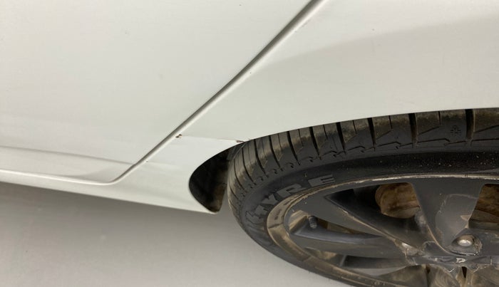 2011 Hyundai Verna FLUIDIC 1.6 VTVT SX, Petrol, Manual, 1,09,015 km, Left quarter panel - Slightly dented