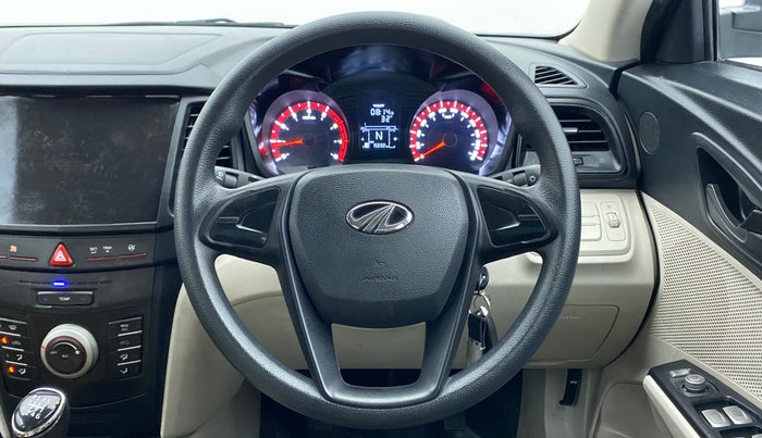 2021 Mahindra XUV300 1.2 W4 MT, Petrol, Manual, 15,778 km, Steering Wheel Close Up