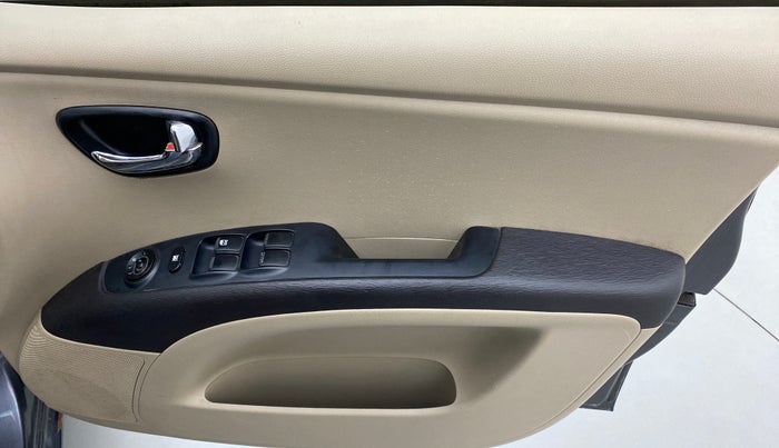 2011 Hyundai i10 SPORTZ 1.2 KAPPA2, Petrol, Manual, 45,865 km, Driver Side Door Panels Control