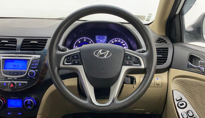2012 Hyundai Verna FLUIDIC 1.6 CRDI SX, Diesel, Manual, 99,867 km, Steering Wheel Close Up