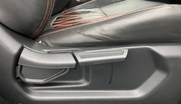 2019 Hyundai VENUE 1.0 TURBO GDI SX+ AT, Petrol, Automatic, 21,651 km, Driver Side Adjustment Panel