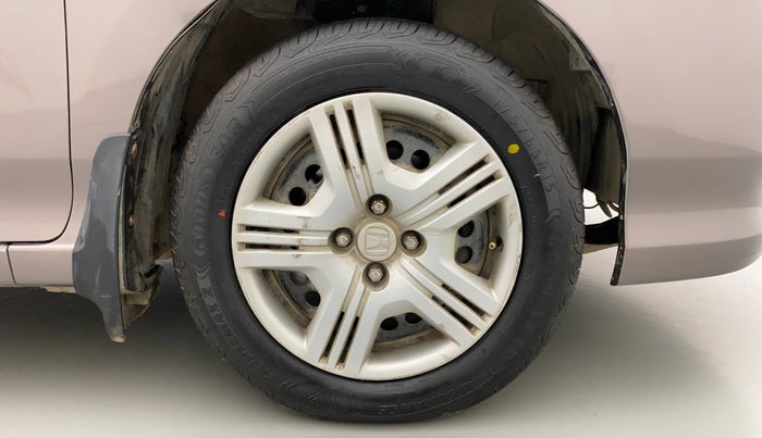 2011 Honda City 1.5L I-VTEC S MT, Petrol, Manual, 1,04,753 km, Right Front Wheel