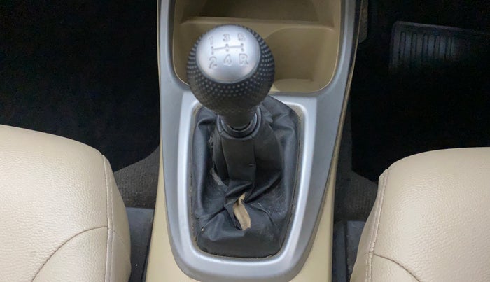 2011 Honda City 1.5L I-VTEC S MT, Petrol, Manual, 1,04,753 km, Gear lever - Boot cover slightly torn