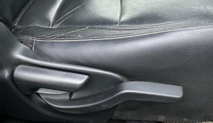 2016 Honda BR-V 1.5L I-VTEC VX, Petrol, Manual, 67,963 km, Driver Side Adjustment Panel
