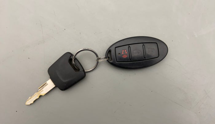 2016 Datsun Redi Go T (O), Petrol, Manual, 56,097 km, Lock system - Central lock not working