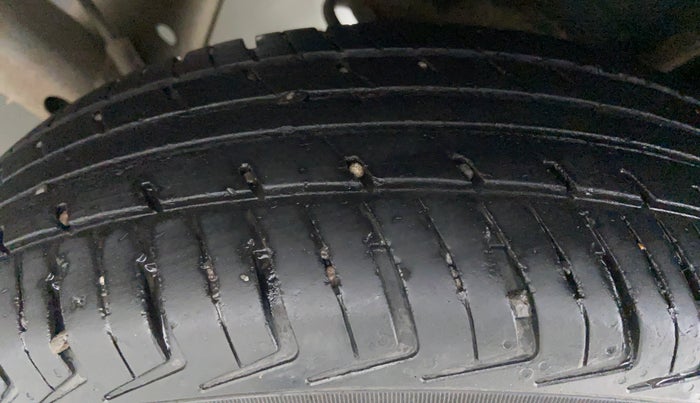 2016 Datsun Redi Go T (O), Petrol, Manual, 56,097 km, Left Rear Tyre Tread