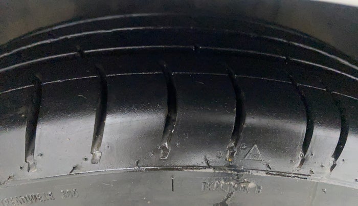 2016 Datsun Redi Go T (O), Petrol, Manual, 56,097 km, Right Front Tyre Tread