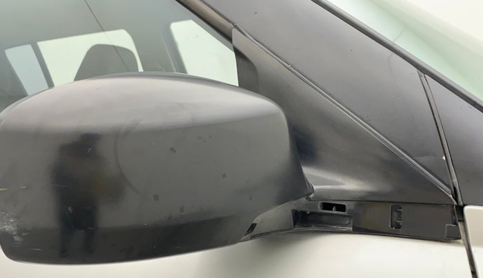 2011 Maruti Swift VXI, Petrol, Manual, 75,485 km, Right rear-view mirror - Trim missing