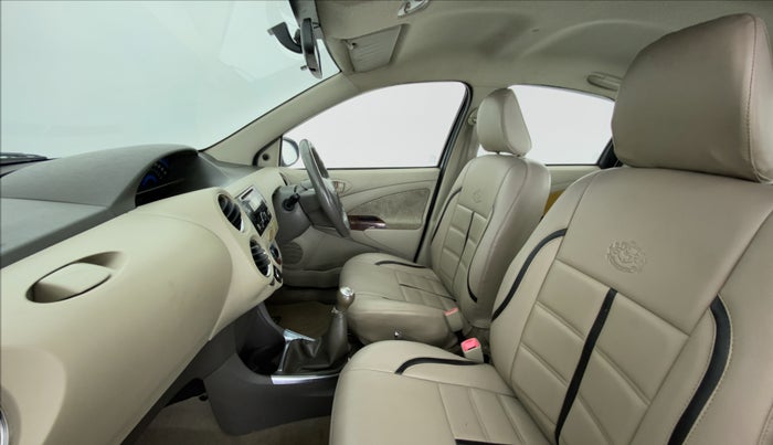 2013 Toyota Etios V SP, Petrol, Manual, 36,336 km, Right Side Front Door Cabin