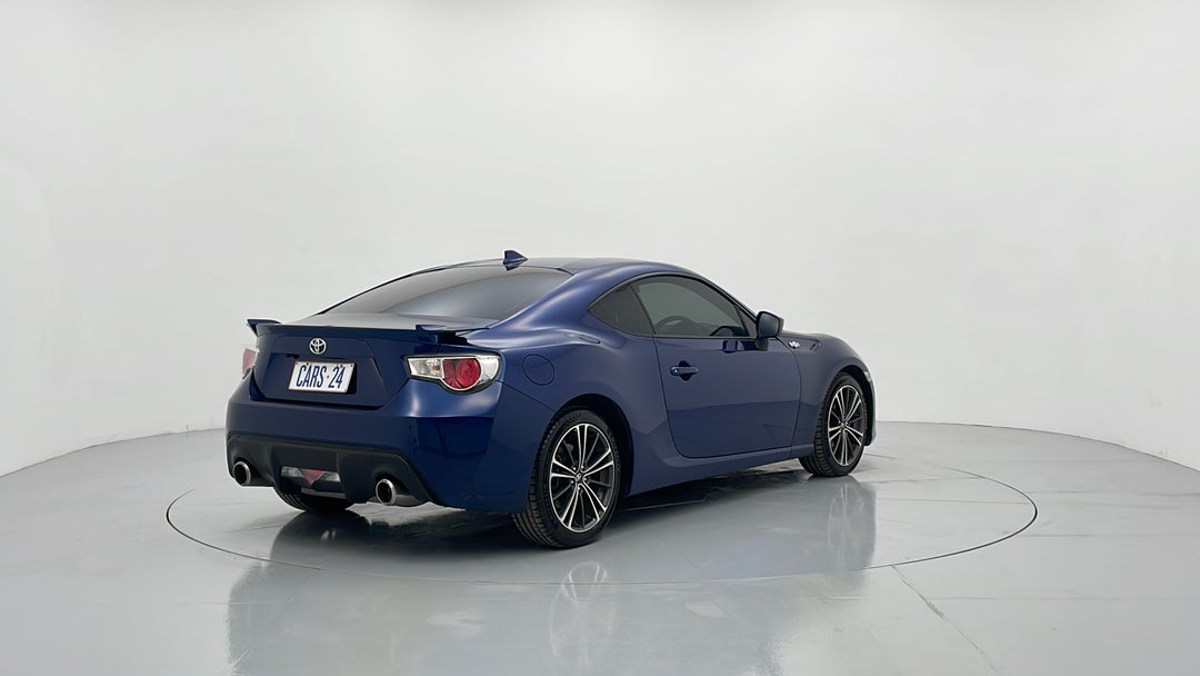 Right Back Diagonal (45- Degree) View