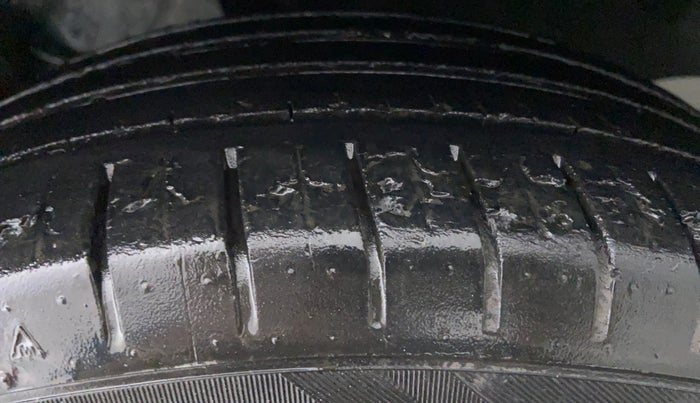 2017 Hyundai Elite i20 ASTA 1.2, Petrol, Manual, 26,725 km, Left Rear Tyre Tread