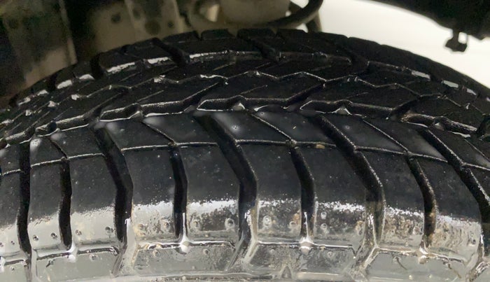 2011 Maruti Zen Estilo LXI CNG, CNG, Manual, 64,614 km, Left Rear Tyre Tread