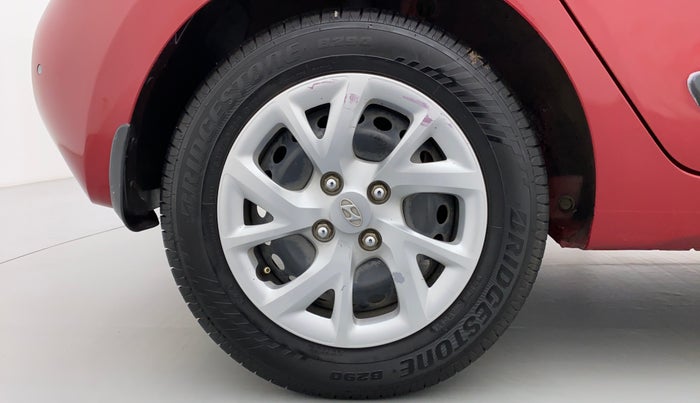 2018 Hyundai Grand i10 SPORTZ 1.2 KAPPA VTVT, Petrol, Manual, 27,339 km, Right Rear Wheel