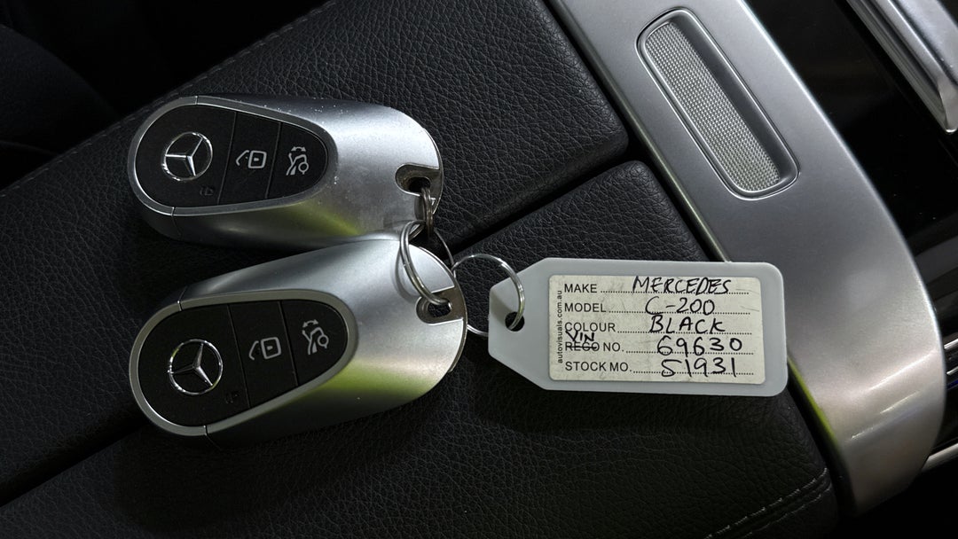 2022 Mercedes-benz C200 Mhev, Automatic, 52968 km, Key Close-up