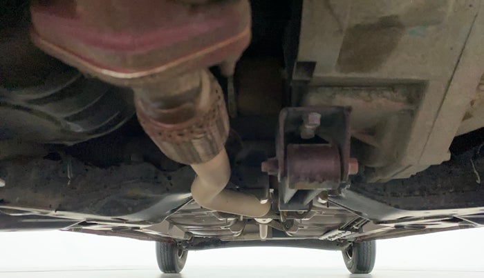 2014 Hyundai i10 SPORTZ 1.1, Petrol, Manual, 37,734 km, Front Underbody