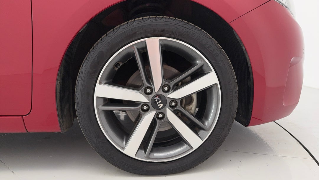 2018 Kia Cerato Sport, Automatic, 118157 km, Right Front Wheel