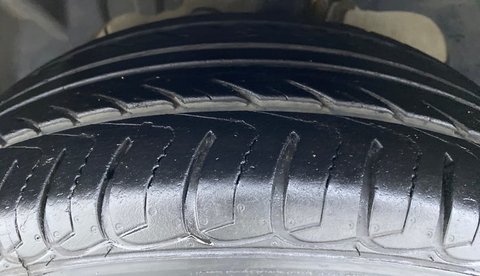 2014 Ford Ecosport 1.5TITANIUM TDCI, Diesel, Manual, 52,756 km, Left Front Tyre Tread