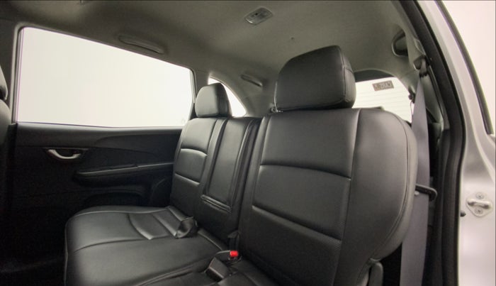 2016 Honda BR-V 1.5L I-VTEC S, Petrol, Manual, 26,795 km, Right Side Rear Door Cabin