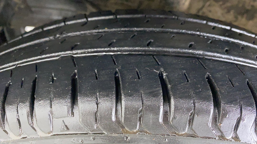 Left Front Tyre Tread