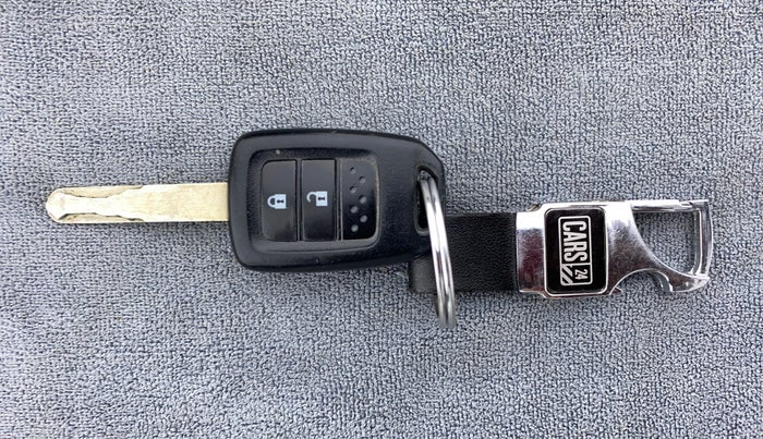 2015 Honda Jazz 1.2 V MT, Petrol, Manual, 68,192 km, Key Close Up