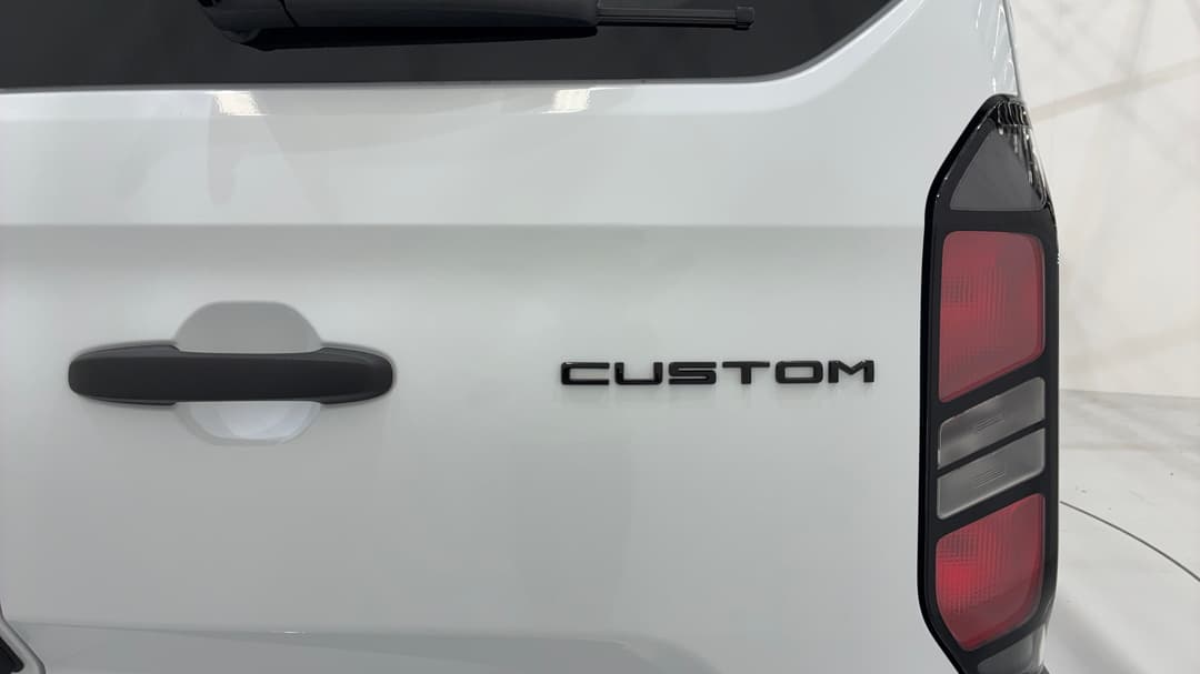 2025 Ford Transit Custom Trail (lwb), Automatic, 15877 km, Badge (Boot Right Side)