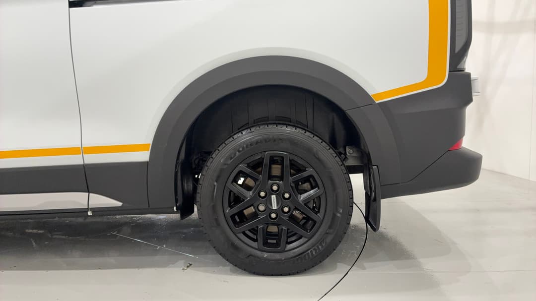 2025 Ford Transit Custom Trail (lwb), Automatic, 15877 km, Left Rear Wheel