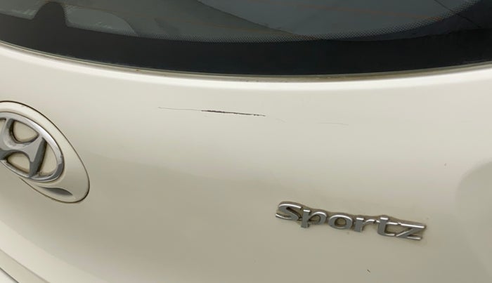 2015 Hyundai Grand i10 SPORTZ 1.2 KAPPA VTVT, Petrol, Manual, 71,787 km, Dicky (Boot door) - Minor scratches