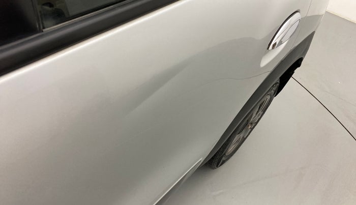 2017 Renault Kwid RXT 1.0, Petrol, Manual, 65,192 km, Rear left door - Slightly dented