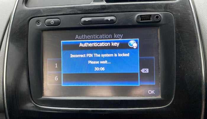 2017 Renault Kwid RXT 1.0, Petrol, Manual, 65,192 km, Infotainment system - Music system is locked