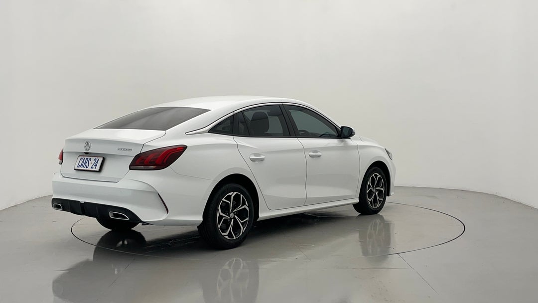 Right Back Diagonal (45- Degree) View