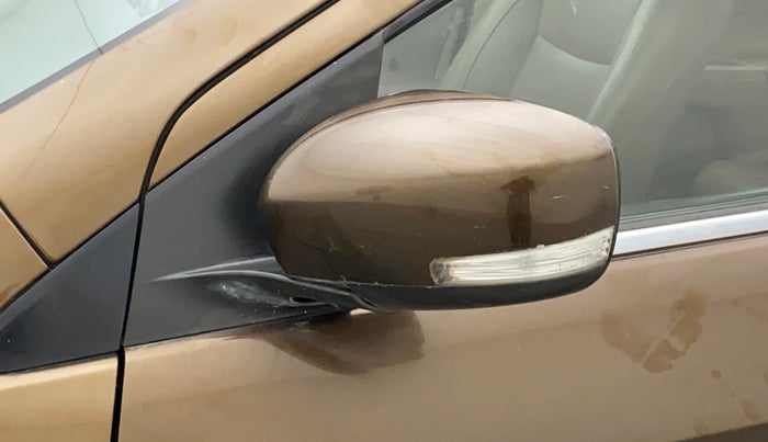 2016 Maruti Ciaz ZXI+, Petrol, Manual, 46,027 km, Left rear-view mirror - Indicator light not working