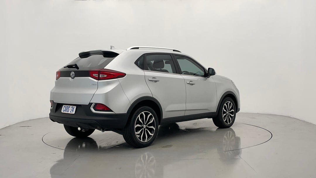 Right Back Diagonal (45- Degree) View