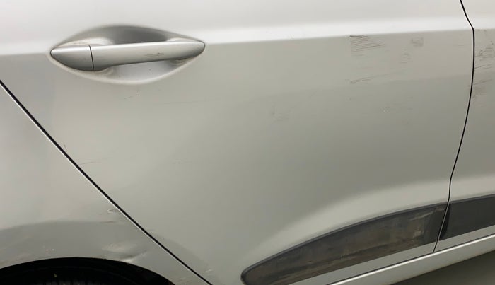 2014 Hyundai Xcent SX 1.2, Petrol, Manual, 60,048 km, Right rear door - Minor scratches