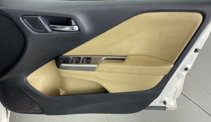 2016 Honda City 1.5L I-VTEC VX (O) MT, Petrol, Manual, 55,495 km, Driver Side Door Panels Control