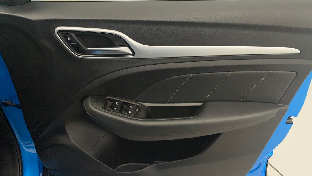 2023 MG ZS Excite, Automatic, 19169 km, Speaker View