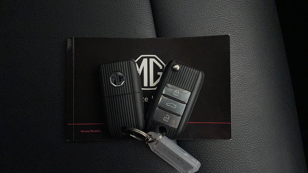 2023 MG ZS Excite, Automatic, 19169 km, Key Close-up