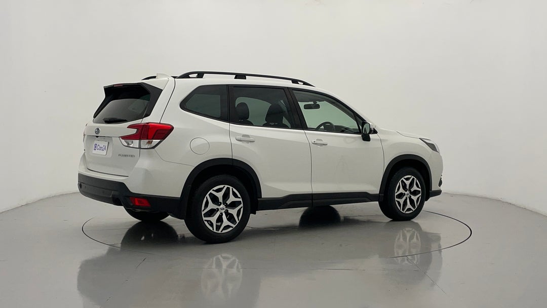 Right Back Diagonal (45- Degree) View