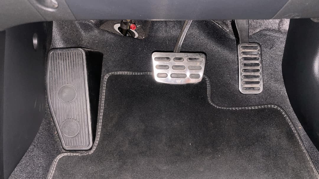 2022 Hyundai i30 N Line Premium, Automatic, 81339 km, Pedals and Footmat
