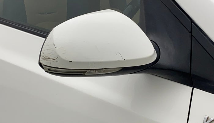 2014 Hyundai Xcent S (O) 1.2, Petrol, Manual, 80,250 km, Right rear-view mirror - Indicator light has minor damage