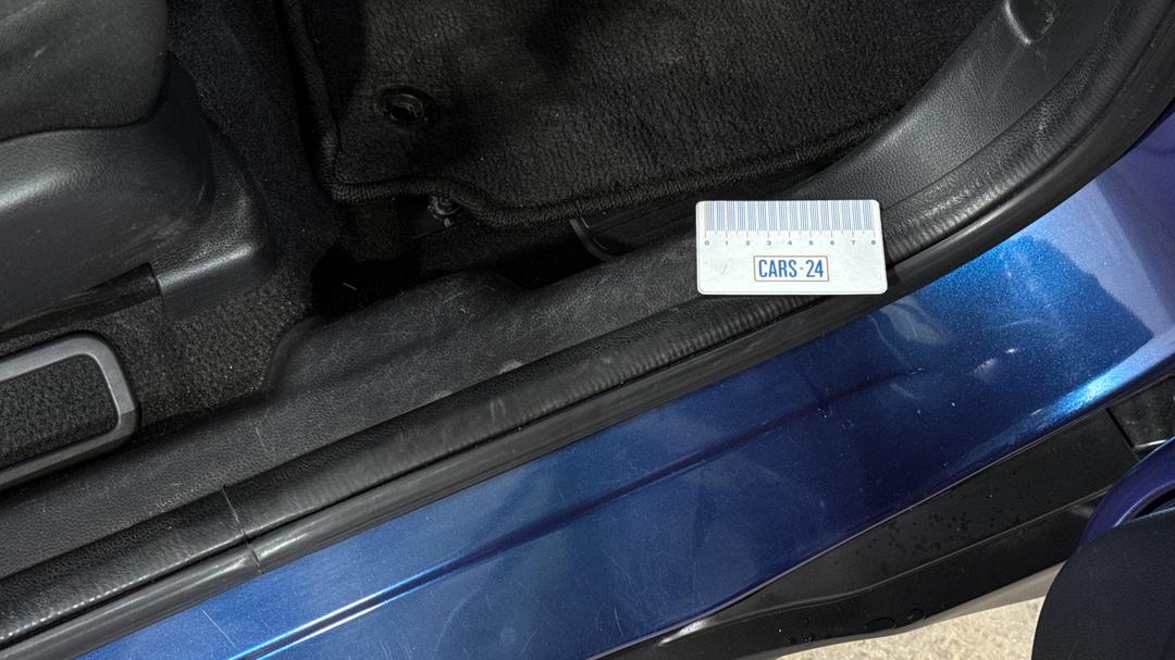 2015 Honda HR-V Vti-s, Automatic, 158927 km, Door Sills Front RHS Scratch