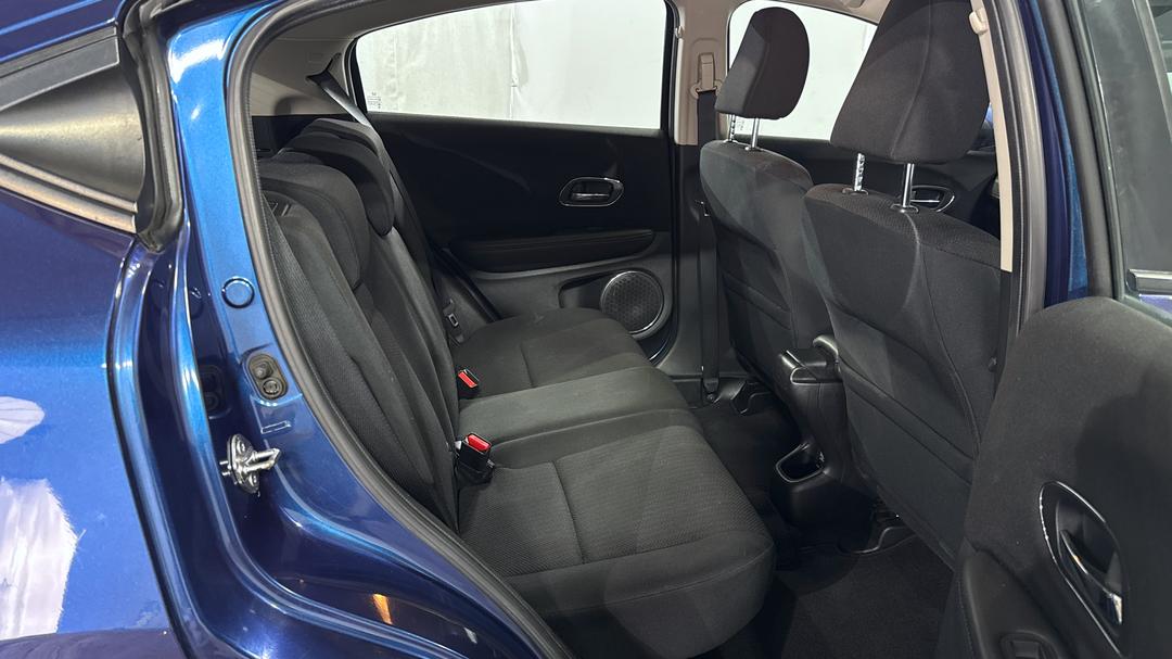 2015 Honda HR-V Vti-s, Automatic, 158927 km, Right Side Rear Door Cabin View