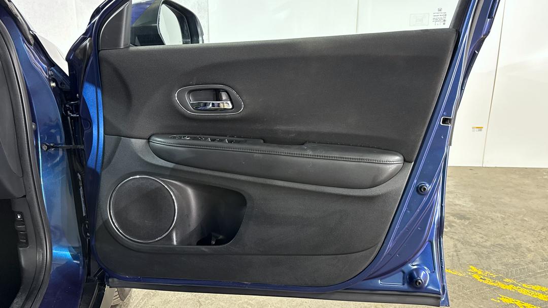 2015 Honda HR-V Vti-s, Automatic, 158927 km, Speaker View