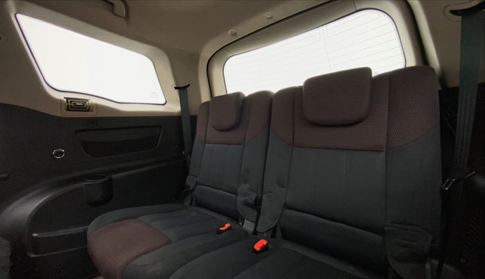 2013 Mahindra XUV500 W6 4X2, Diesel, Manual, 61,648 km, Third Seat Row ( optional )